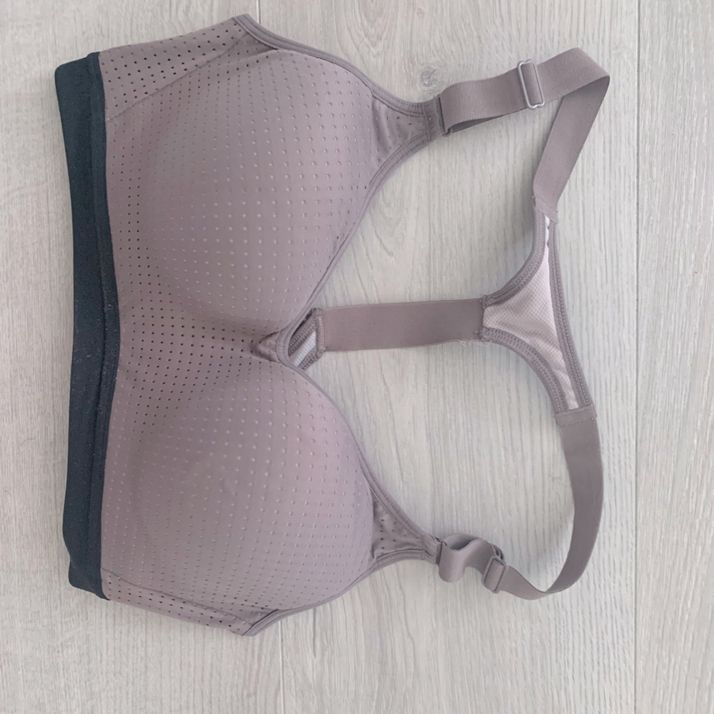 Victoria's Secret sport bra 32C